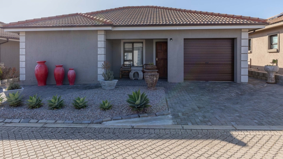 2 Bedroom Property for Sale in Dana Bay Western Cape